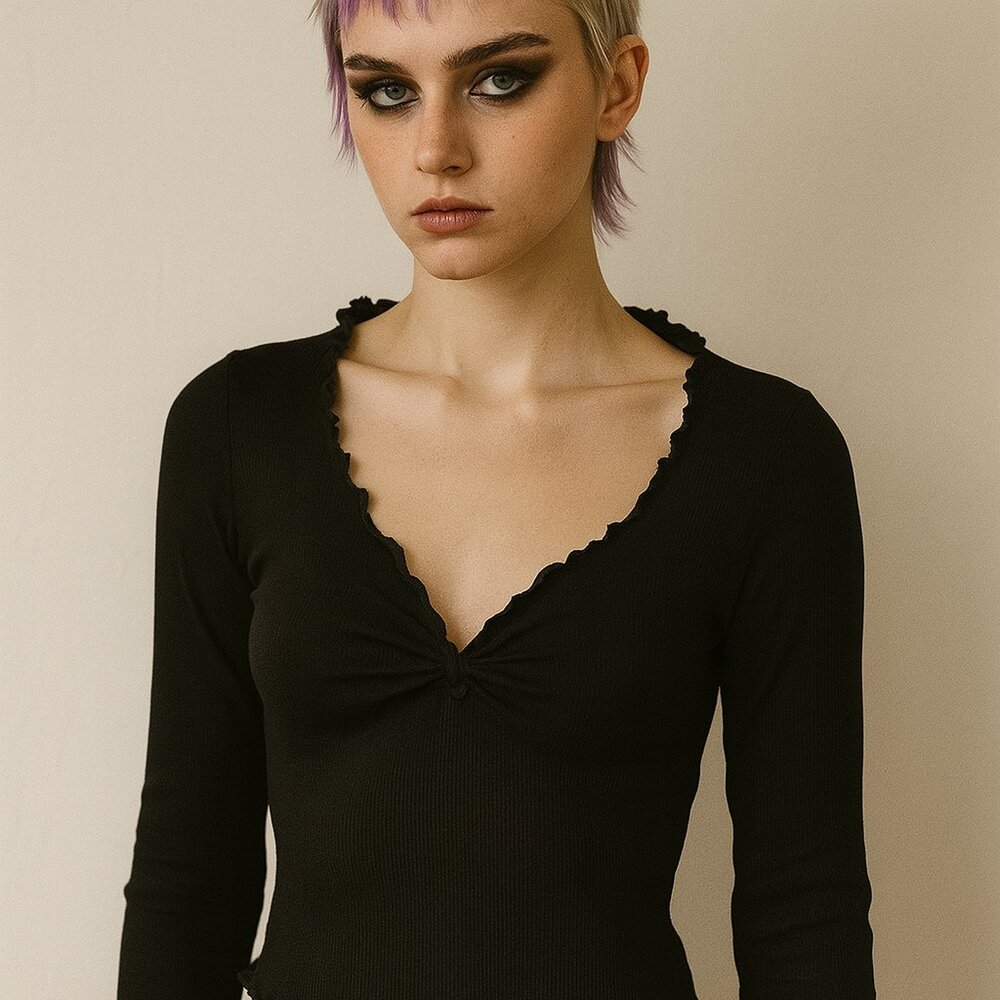 Urban Outfitters Black Ruffled Crop Blouse - Picture 1 of 6